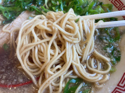 ラーメンまこと屋九条ねぎ背脂醤油ラーメン