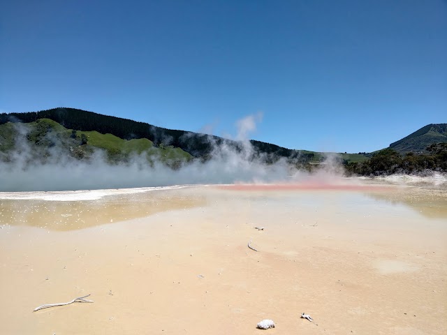 Waiotapu Thermal Wonderland colorful hot pools