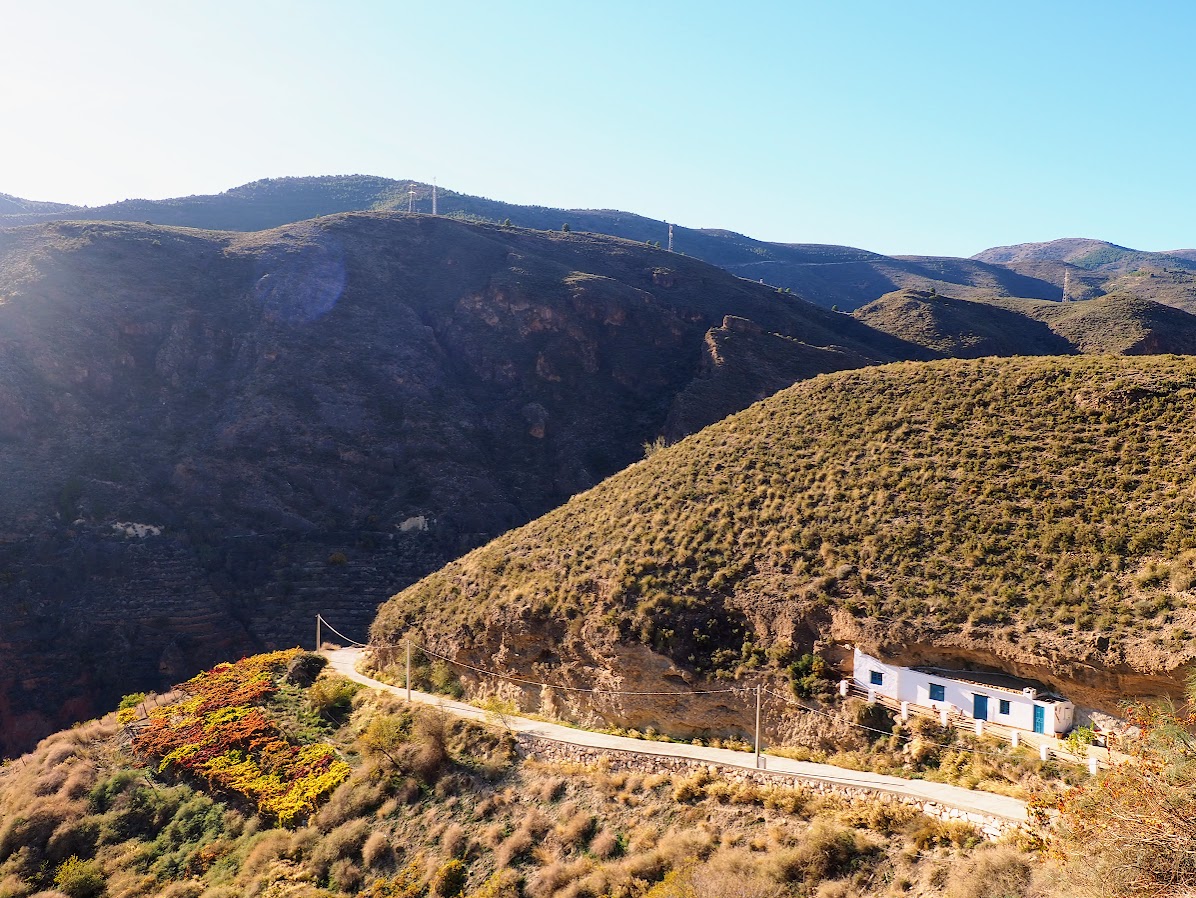 Camino de bajada a las Canales