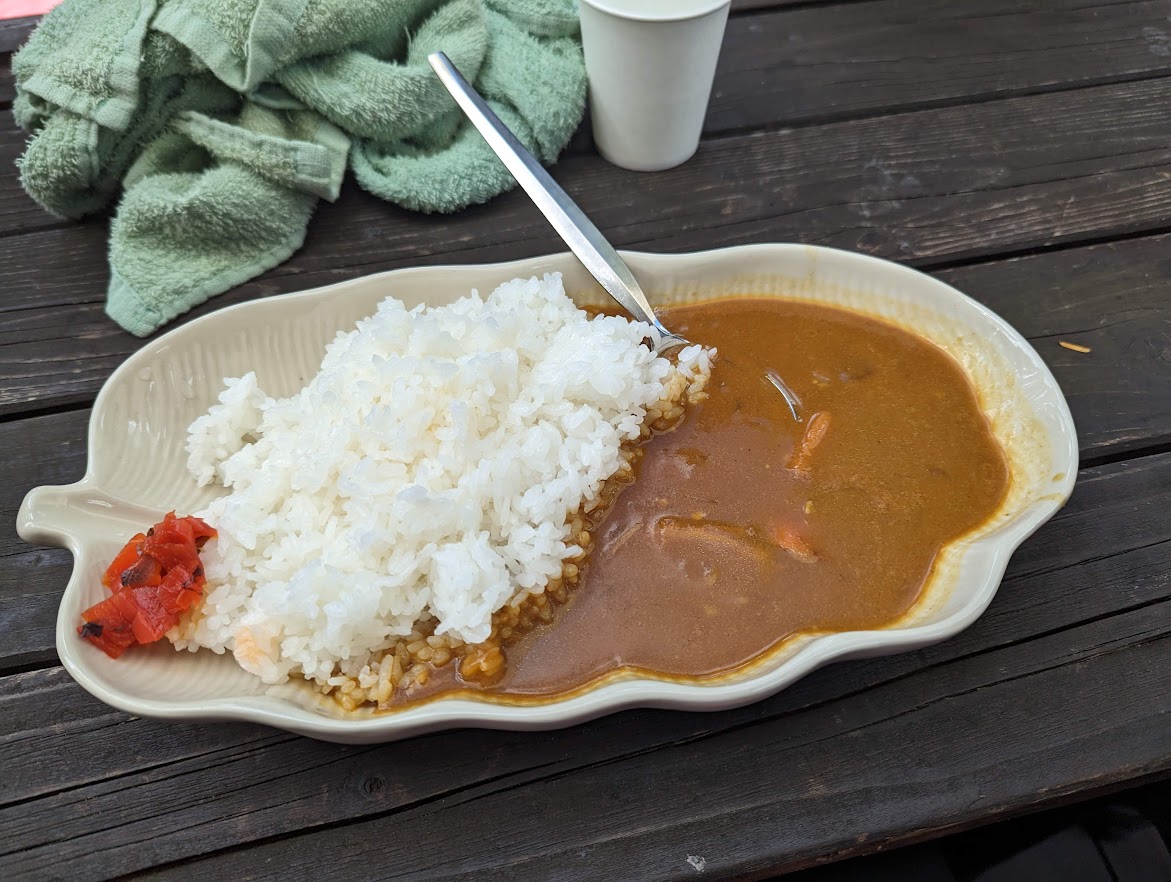 徳沢の山の手作りカレー大盛り