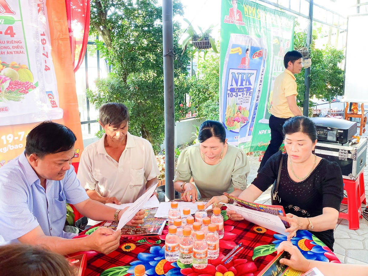 CÙNG CÔNG TY DIÊN KHÁNH, NGHE BÀ CON KỂ CHUYỆN TRÚNG MÙA ĐƯỢC GIÁ SẦU RIÊNG