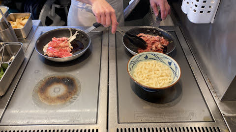 丸亀製麺和牛すき焼き釜玉うどん