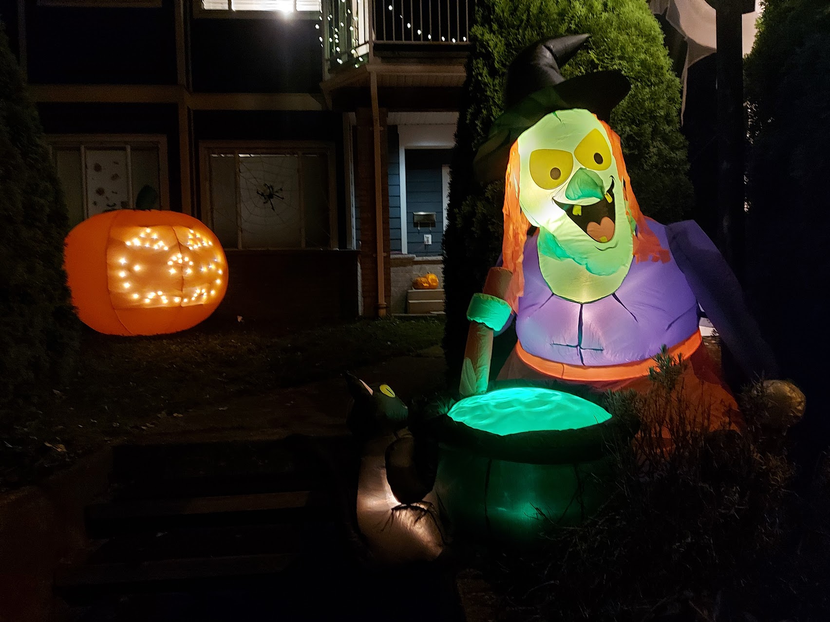 inflatable stirring witch and pumpkin