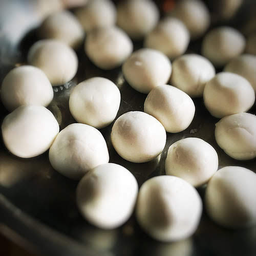 chinese, crushed peanuts, glutinous rice balls, recipe, rice balls, sesame, sticky, 糖不甩, 湯圓, 薑糖汁, 薑糖醬, ginger sweet sauce,tang yuan