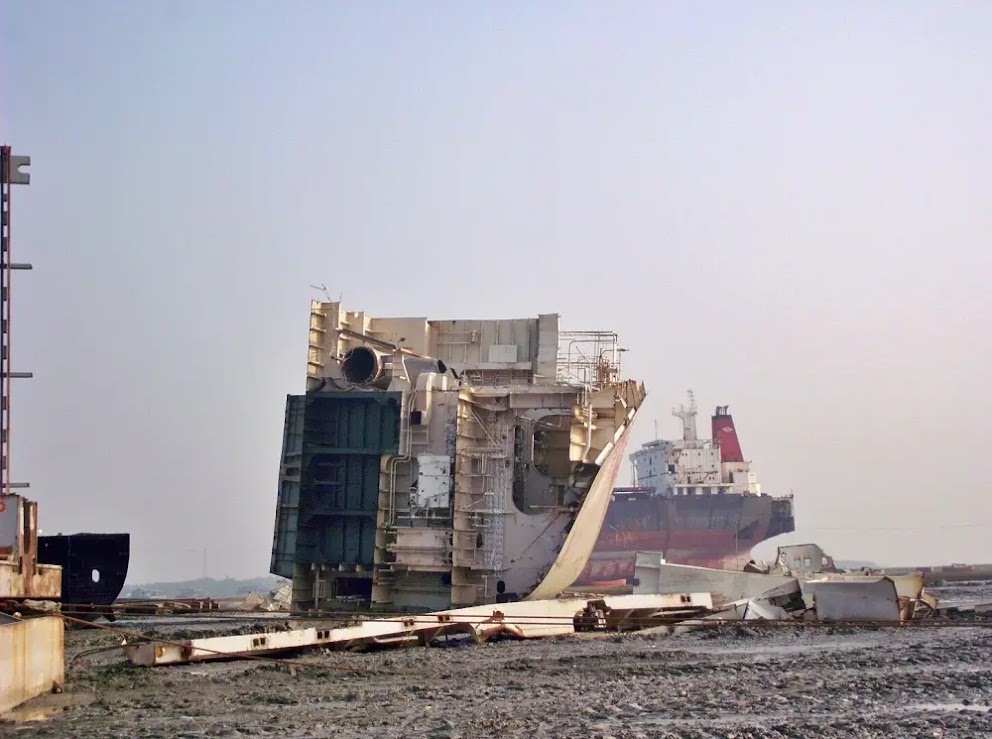 O desmonte de navios em Bangladesh