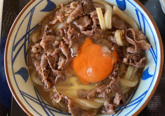 丸亀製麺和牛すき焼き釜玉うどん