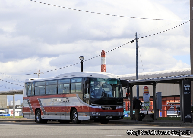 北海道中央バス「高速とまこまい号」　苫小牧フェリーターミナルにて_01