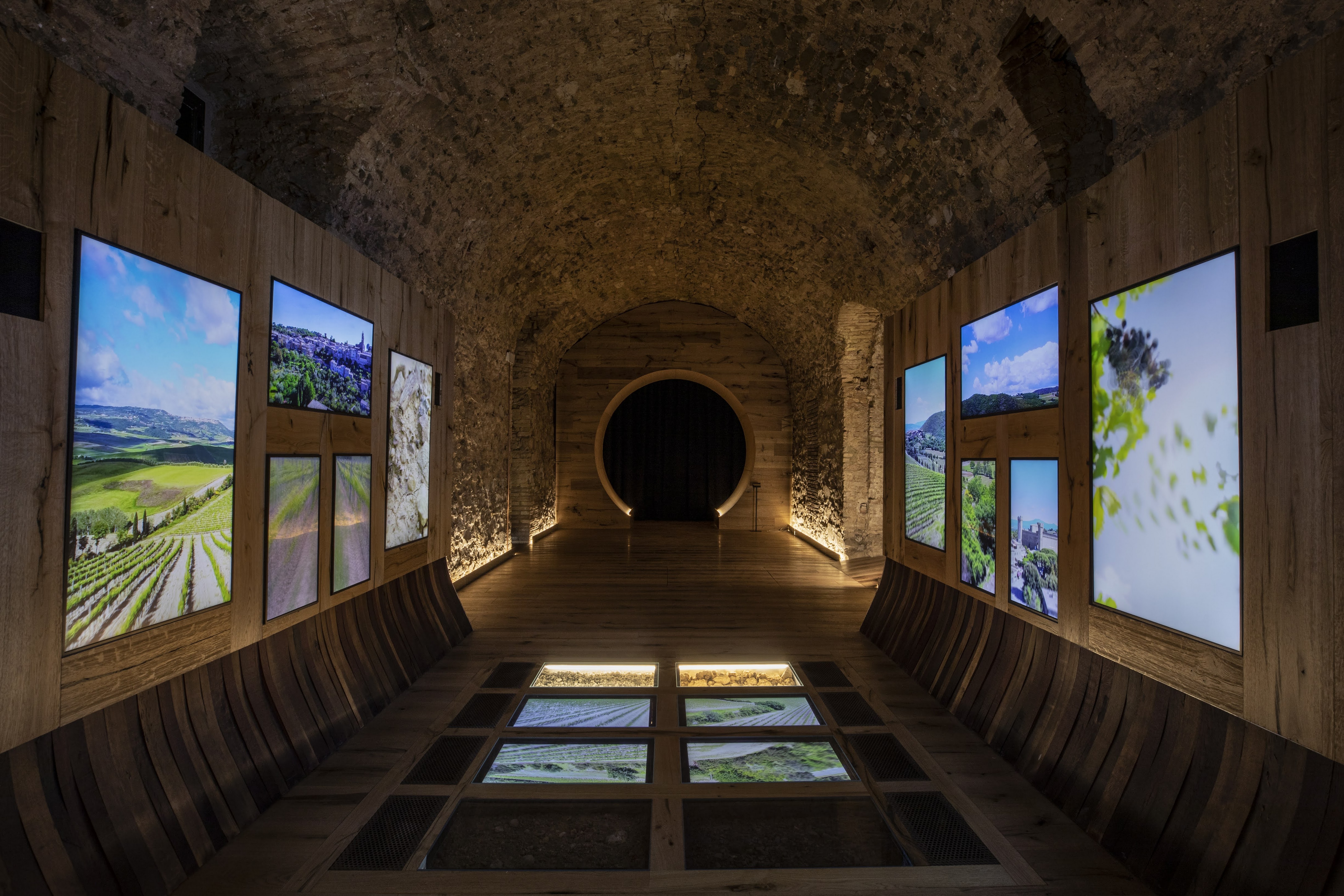 Il Tempio del Brunello a Montalcino, il connubio perfetto tra arte, cultura, spiritualit e l'eccellenza del territorio