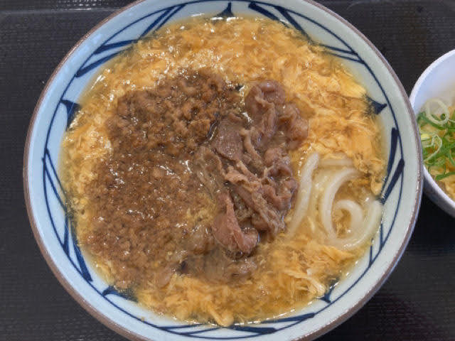 丸亀製麺肉がさね玉子あんかけうどん