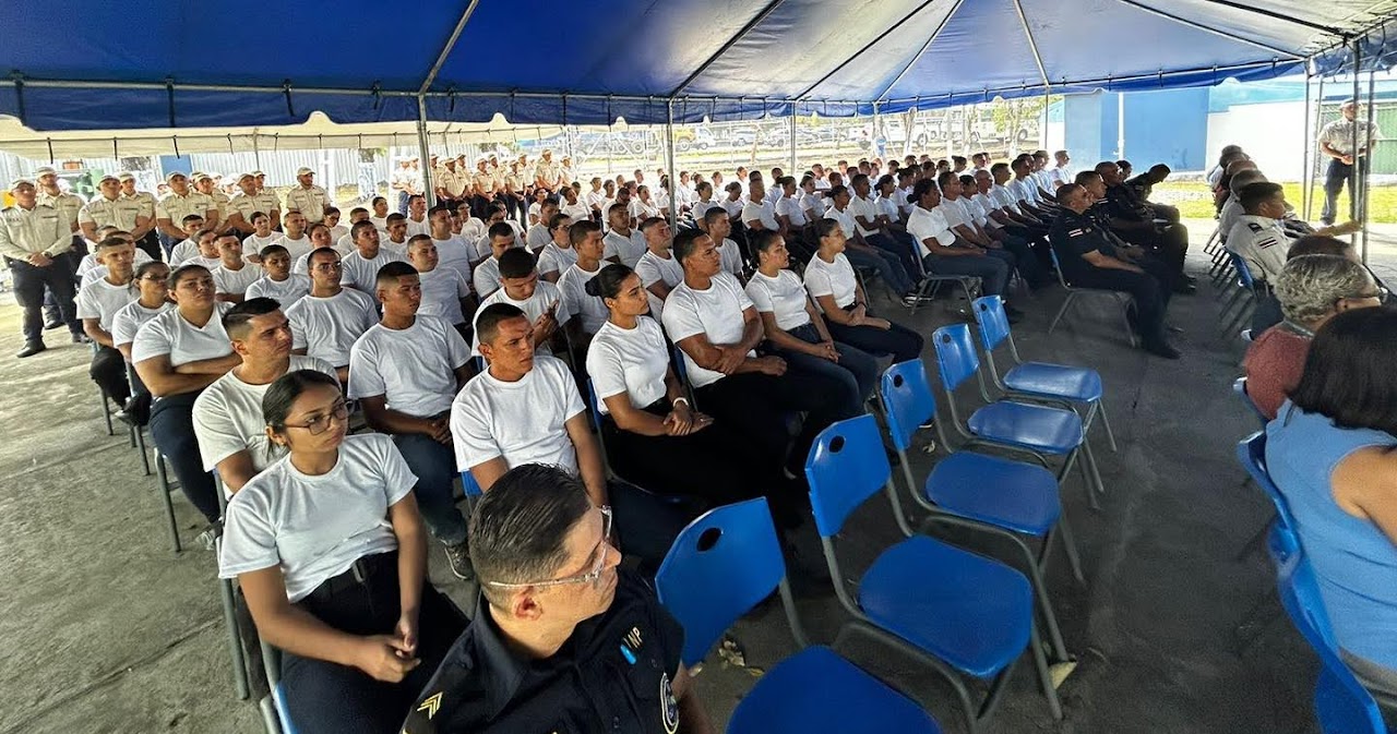 UN TOTAL DE 101 HOMBRES Y MUJERES INICIARON, ESTE LUNES, SU PROCESO DE FORMACIÓN PARA SER AGENTES DE LA POLICÍA PENITENCIARIA