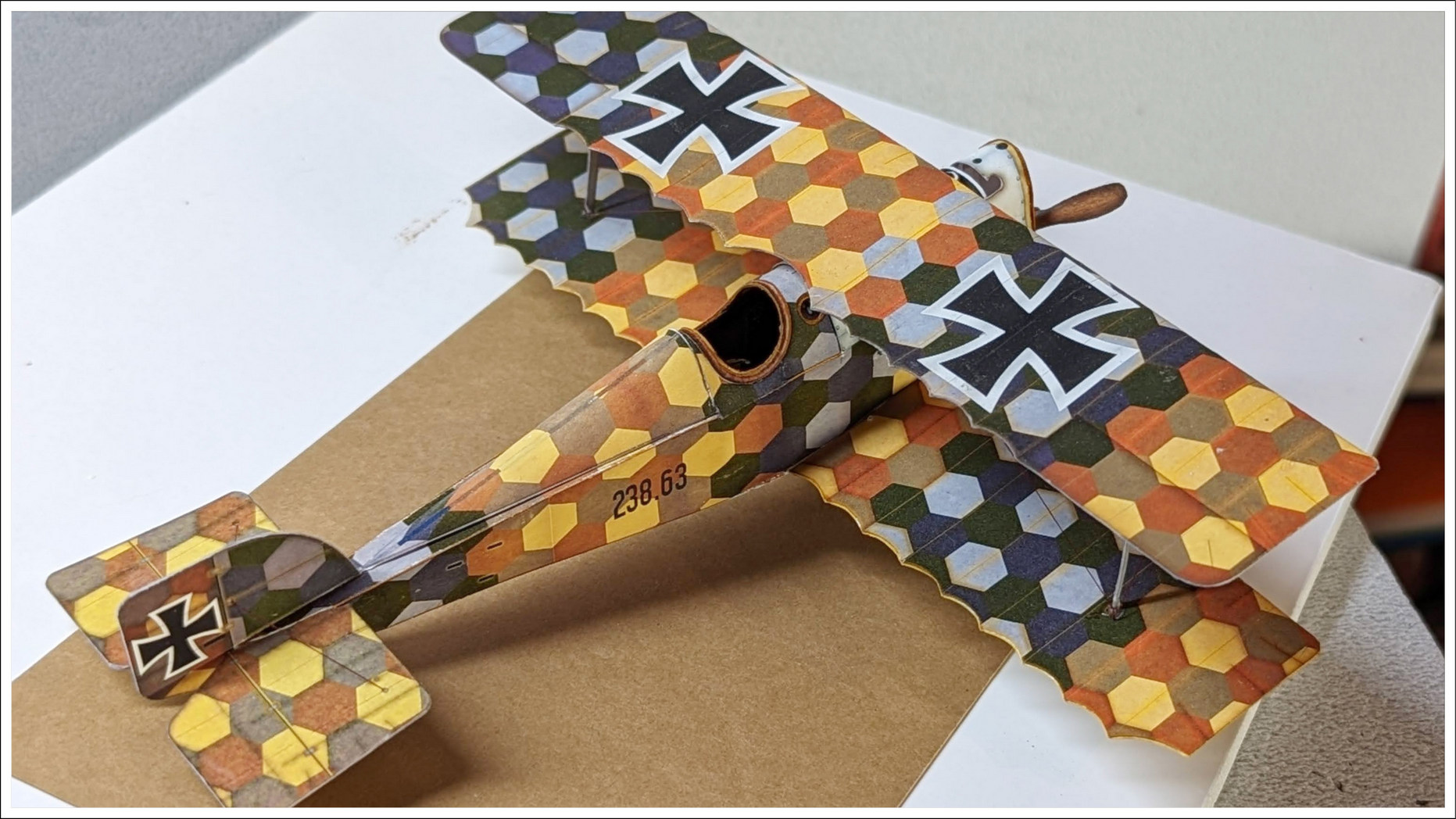 Farman F40 - Un autre, mais pas fini - et au 1/48 - et belge aussi. Avec des brownies dedans.  ABLVV86tlxJgllNUYc3B9WTJd-ukMBobYhkiD9vTXs_dPwZbngSSJti-QUKhr6Bi9Jm9Dset1nWYyFX4T307M9VwoKuJvitFEoT686MPQttXGHMK_NGkYqL2X_T6ltvHzyBDHykfQWmW3ok7BGOn8FQUQan9=w1863-h1048-s-no-gm?authuser=3