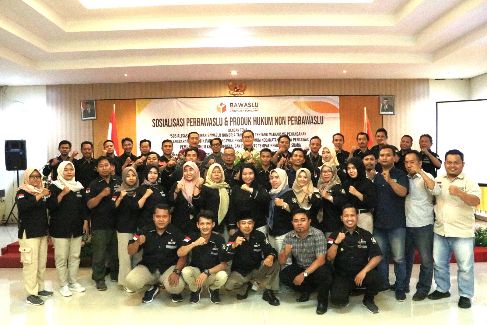 Foto Bersama Anggota DKPP RI, Bawaslu Pemalang dan Panwaslu Kecamatan Se Kabupaten Pemalang