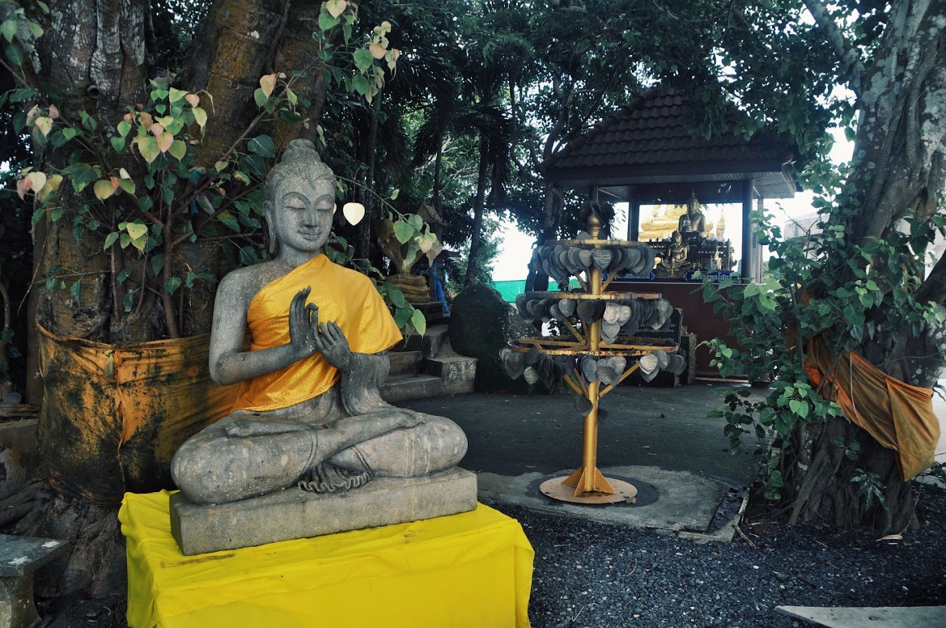 Phuket Big Buddha
Thailand
Heart-shaped plates with inscriptions