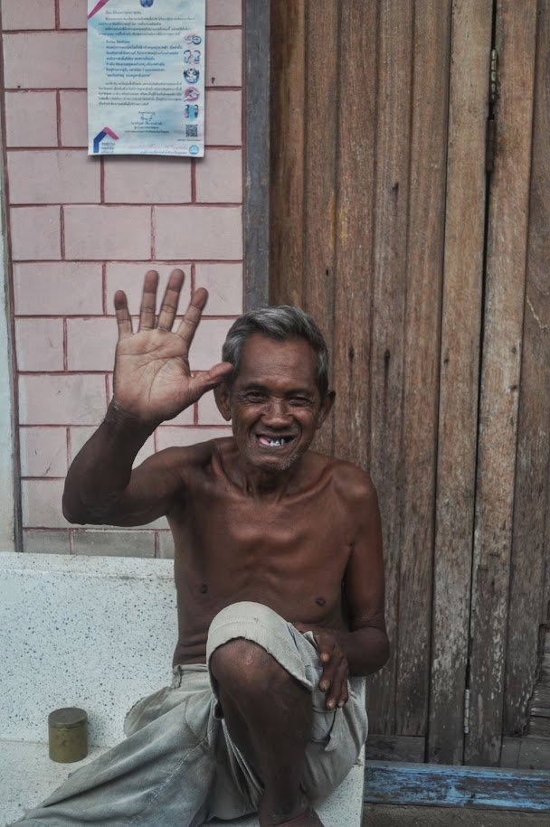 Ban Lep Karok
Chumphon Province
Thailand
Friendly old Thai man
Big smile