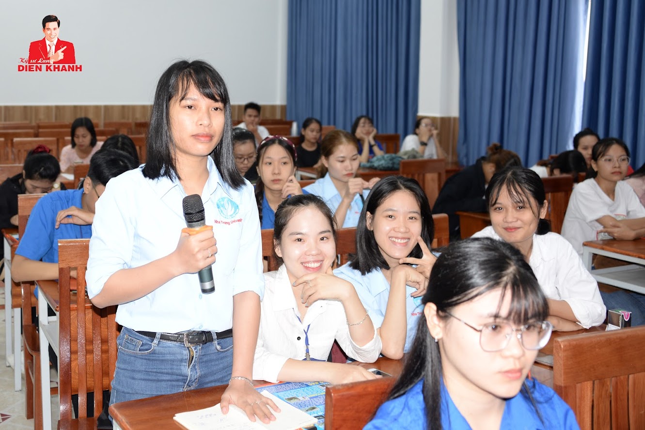 KỸ SƯ LANG GIÚP ĐỠ SINH VIÊN NGHÈO VƯỢT KHÓ