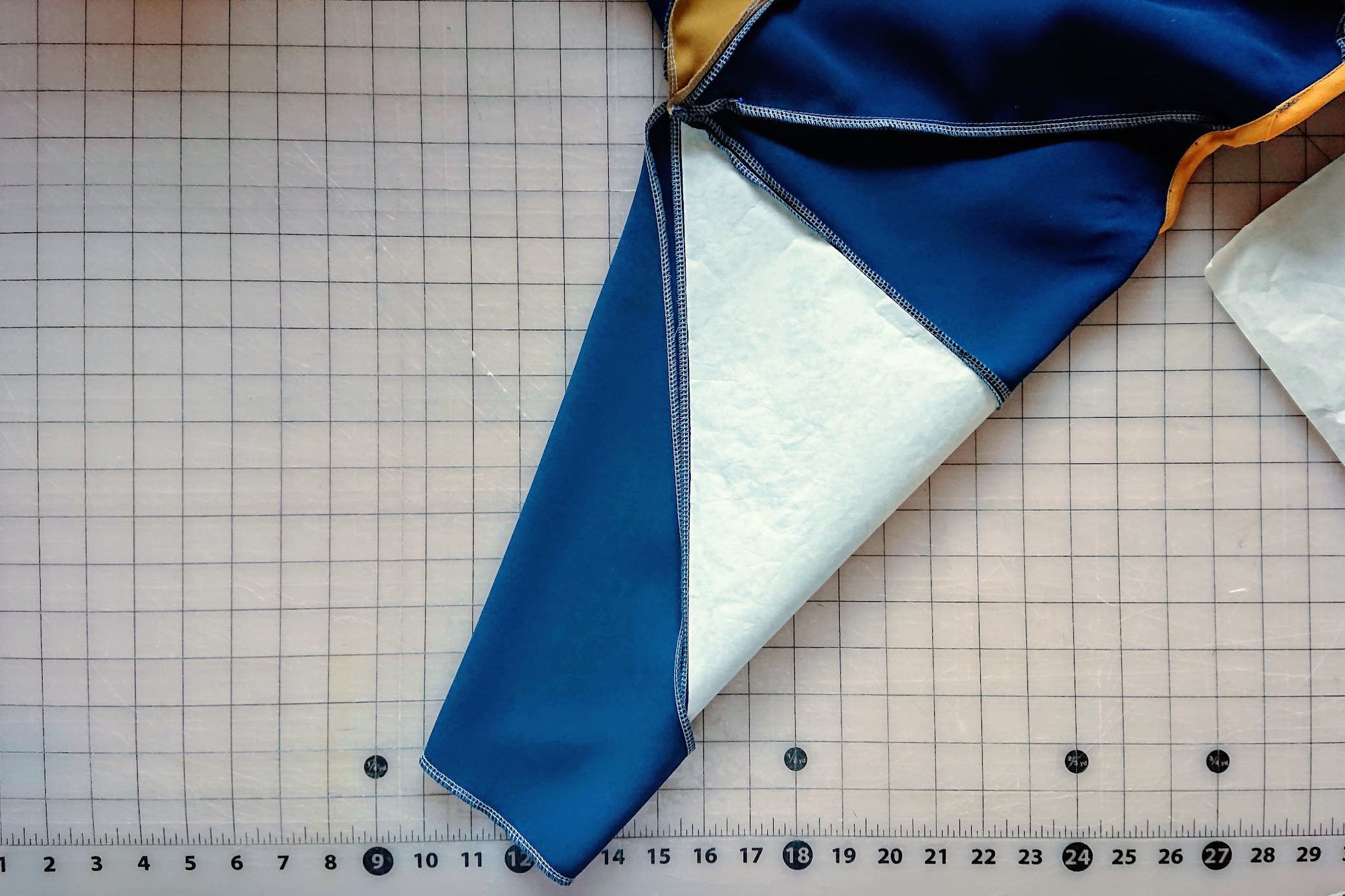 Finishing the left sleeve of 6-Square Origami Top | FAFAFOOM STUDIO