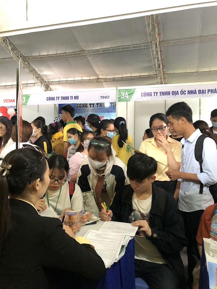NGÀY HỘI VIỆC LÀM ĐẠI HỌC NÔNG LÂM TP.HỒ CHÍ MINH