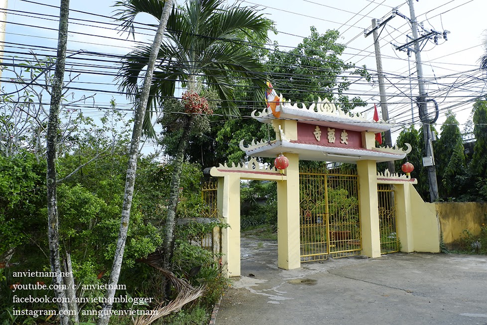 Tạt ngang chùa An Phước (An Phước Cổ Tự) ở huyện Lấp Vò, tỉnh Đồng Tháp