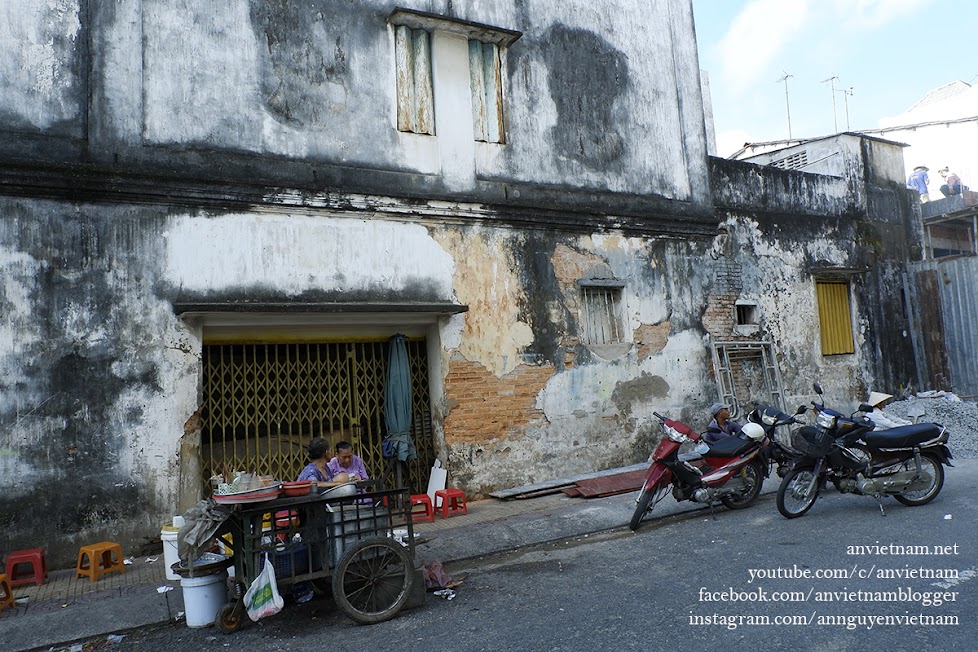 Những bức tường rêu phong ở Sa Đéc