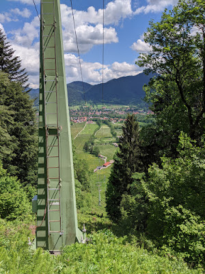 Brauneck lift, Lenggries below