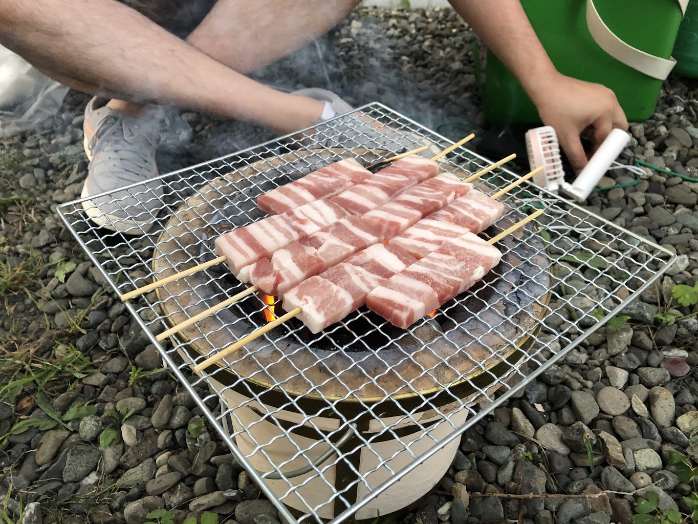 今日も外で飲もう