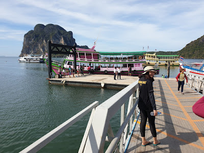 Depart by big boat from Pak Meng Pier