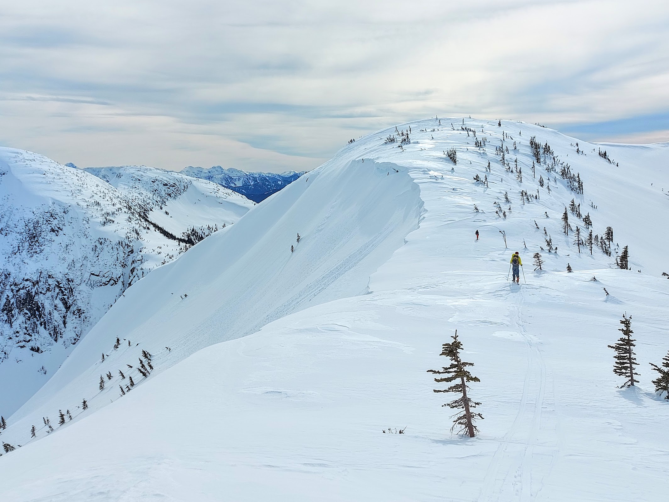 The south side of the ridge is getting dodgy, but Two Bears goes to the north