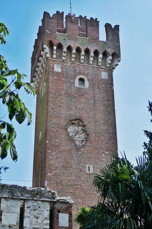 Una semanita en el Lago di Garda (y Gardaland) desde Milán - Blogs de Italia - Martes 11 de agosto: Torri del Benaco y Lasize (5)