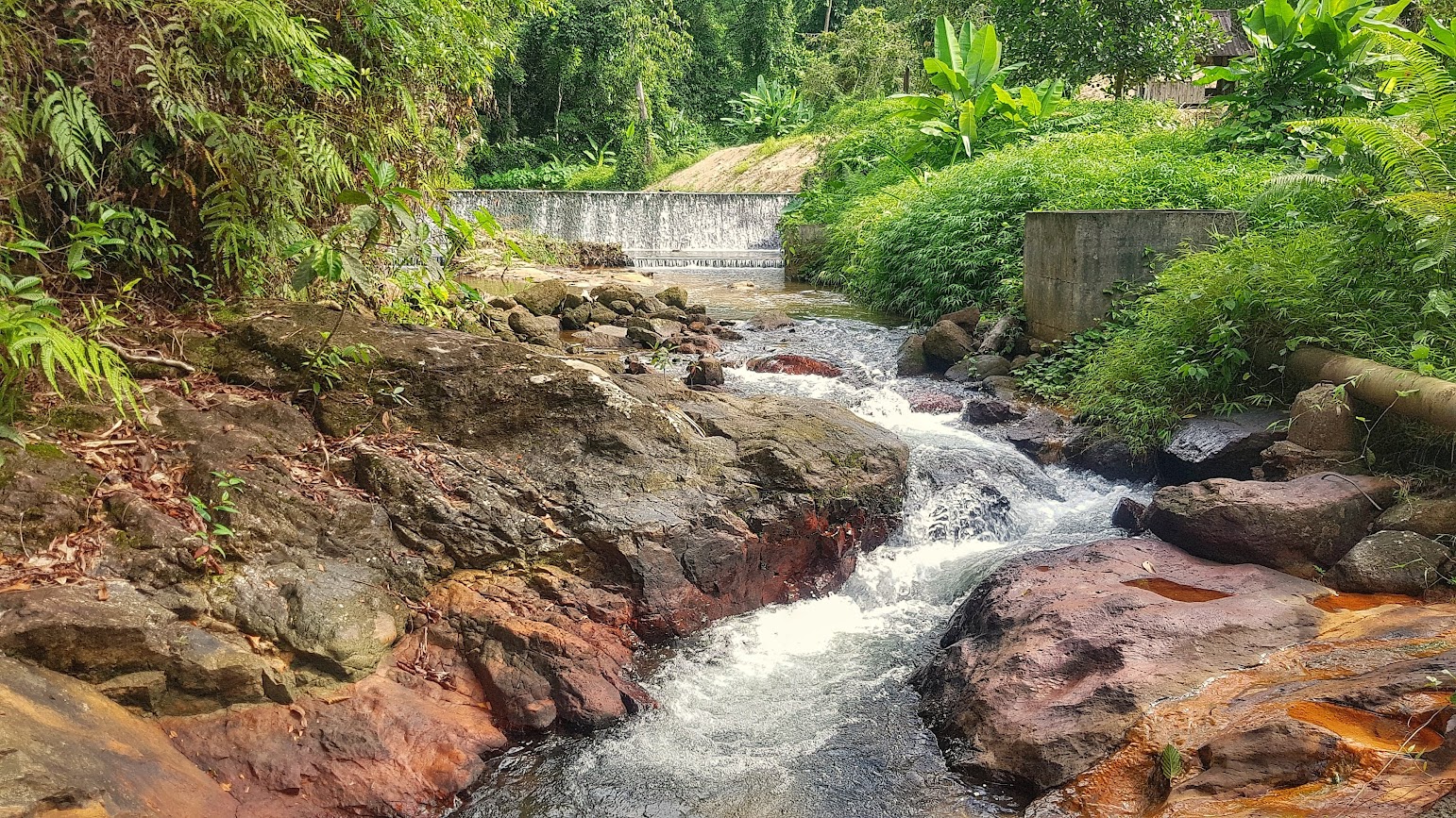 Ton Tham Waterfall
Thailand