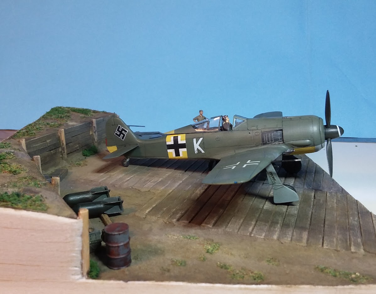 FW-190A-5  Eduard 1/72 ACtC-3dEb38kGFOCGmSTCCP24G_4C3E_84PRDkg8lW4H6CgdIO58bl5Dkg409OPDqqKmcFNEJYb9KT8-90ALaZiwtUeh5q3zfL0ZZ7zdSPtUZ8caK968er90DXSyLzzcFSvf_2PxJ6AlKKDEF5_m-UjKTYQx=w1198-h936-no?authuser=0