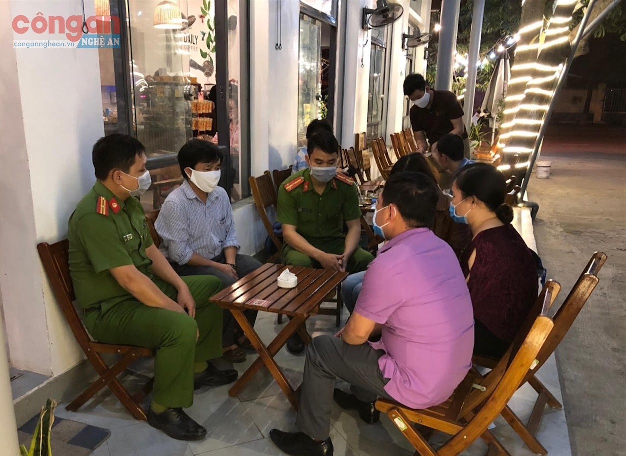 Công an phường Lê Mao tuyên truyền, vận động nhân dân chấp hành nghiêm pháp luật