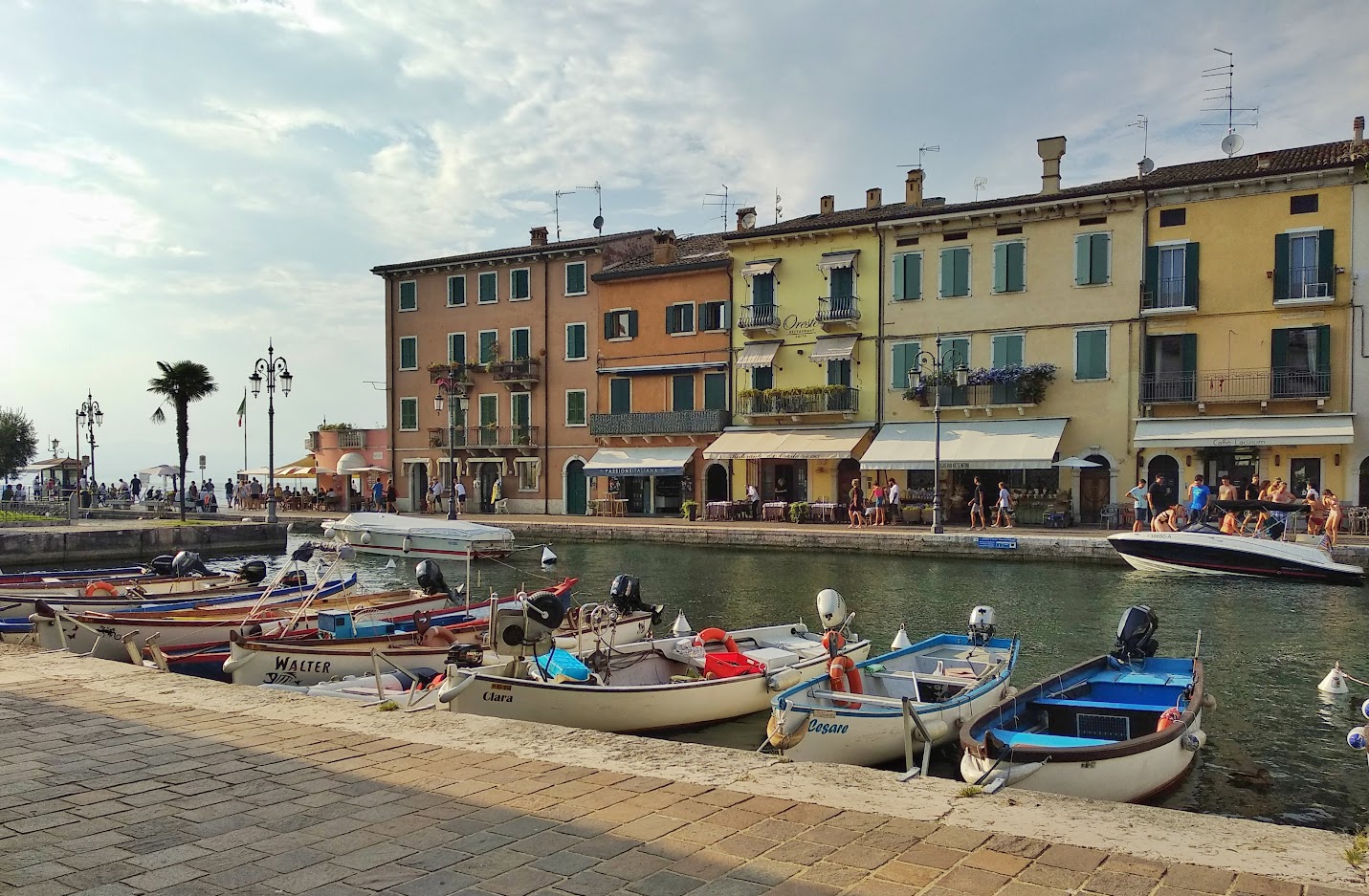 Una semanita en el Lago di Garda (y Gardaland) desde Milán - Blogs de Italia - Martes 11 de agosto: Torri del Benaco y Lasize (3)