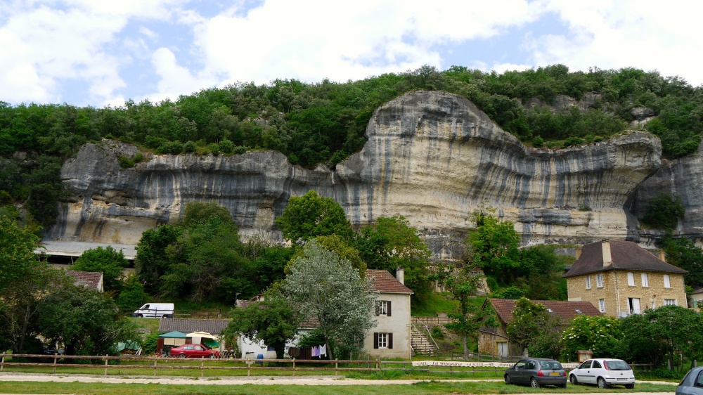 Les Eyzies de Tayac-Sireuil e suas cavernas pré-históricas