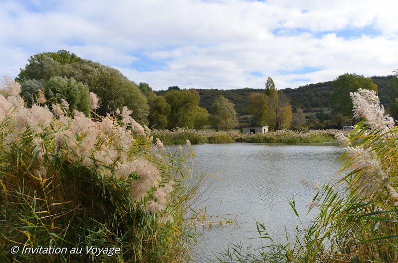 Gorges de la Nesque, plan d'eau de Monieux