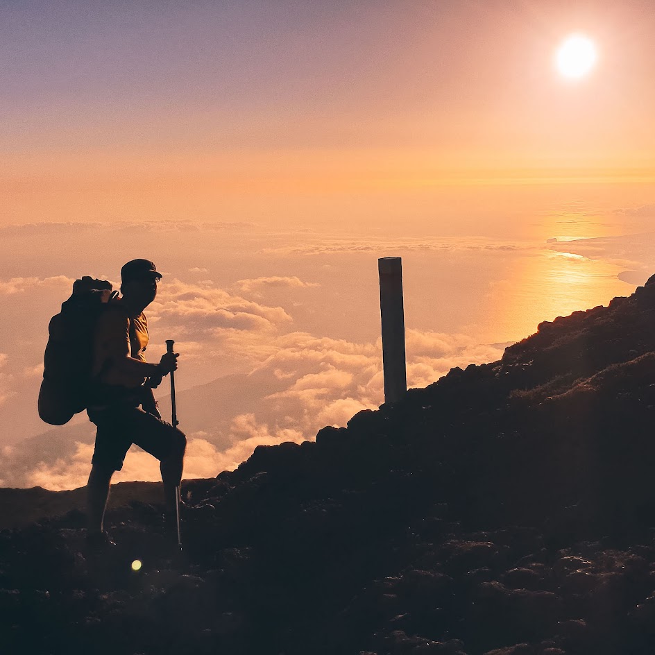 SUBIR A MONTANHA DO PICO nos Açores | Tudo o que precisa de saber para subir o Piquinho, o ponto mais alto de Portugal (num dia ou com pernoita)