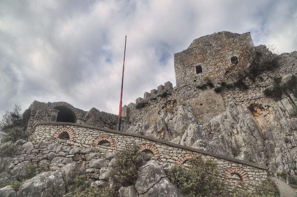 borsh castle entrance