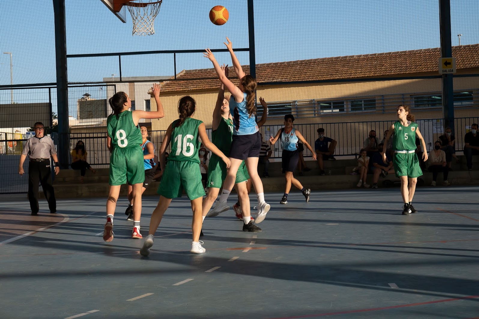 Las juniors avanzan de ronda