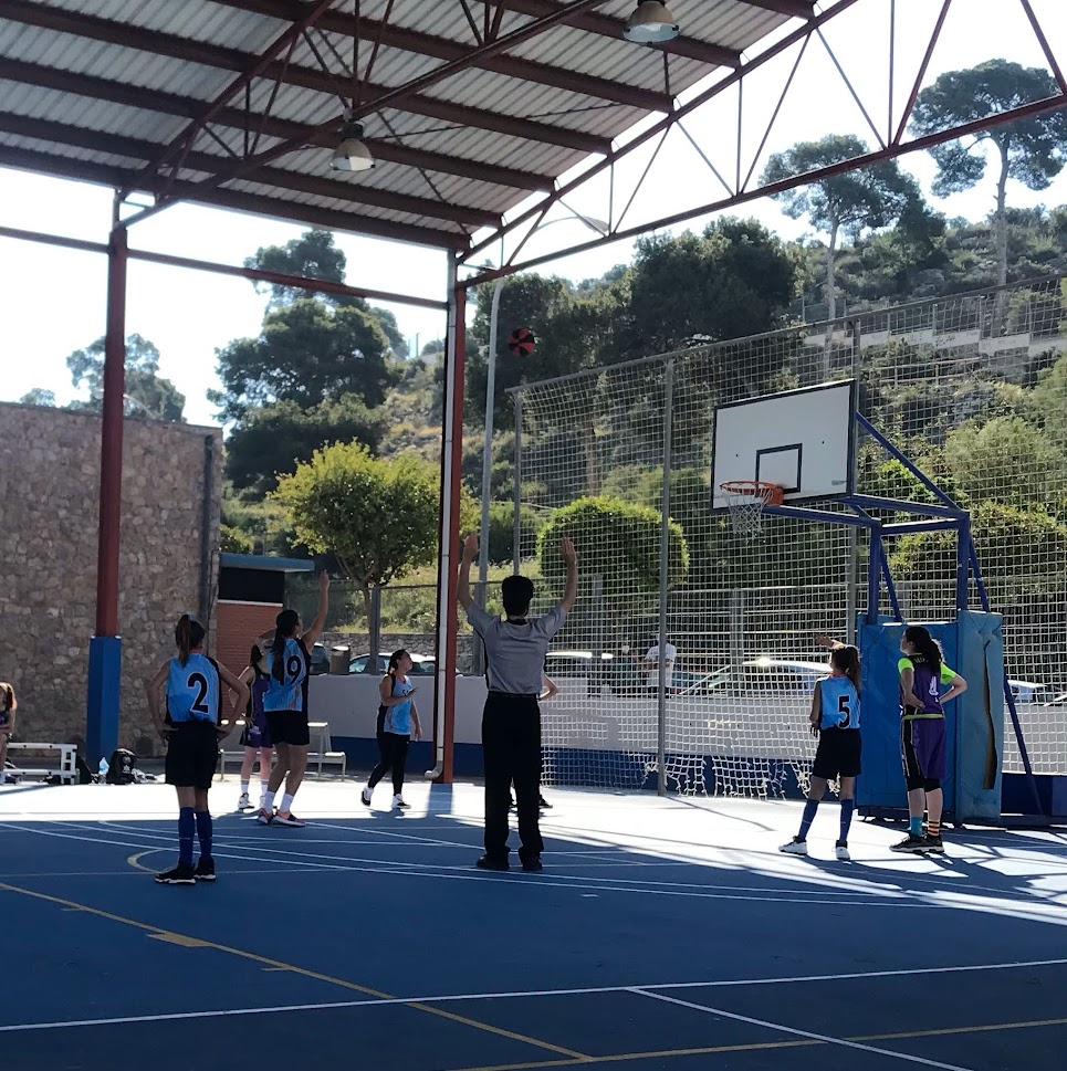 La defensa del Infantil Blanco se impone a su rival