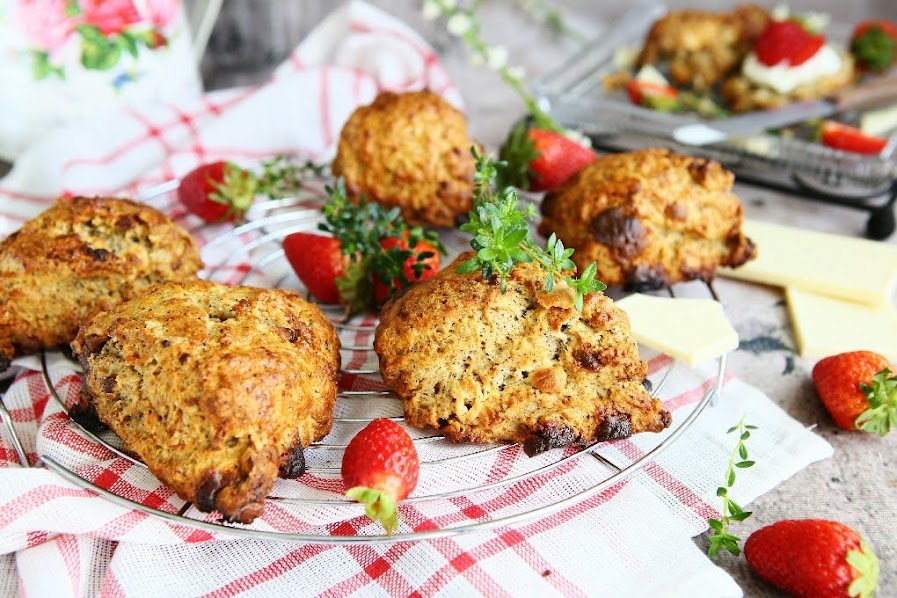 White Chocolate Latte Macchiato Scones