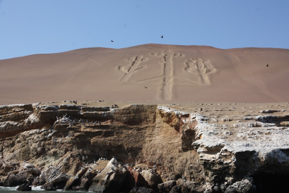 O geoglifo Candelabro de Paracas no Peru