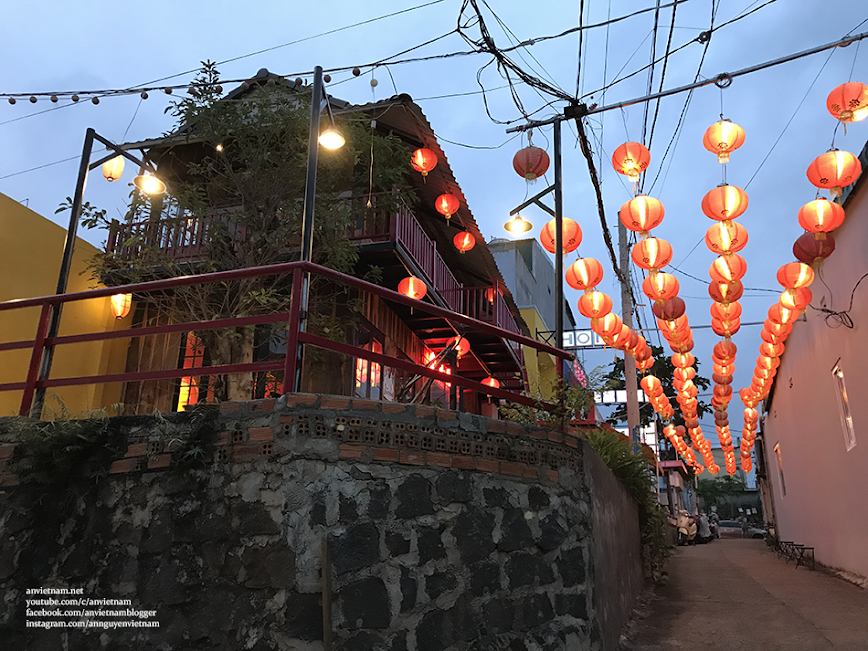 Thoải mái “sống ảo” ở quán cà phê Hẻm HongKong ngay tại thành phố Buôn Ma Thuột