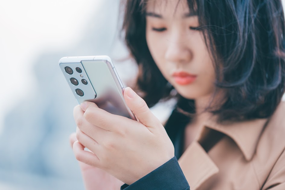 2021 三星首發真旗艦 Samsung Galaxy S21 Ultra 5G 旗艦系列最完整開箱評測｜5G 延遲爆 Ping 測試、燒機溫度測試、S Pen 功能、充電頭測試、高通 S888 效能如何、S21 Ultra | S21+ | S21差別｜科技狗 - 5g, Galaxy, Galaxy S21 Ultra 5G, PTT, Samsung, 三星, 三星手機, 台灣三星, 評測, 開箱, 開箱上手 - 科技狗 3C DOG