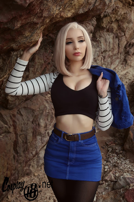 Android 18 cosplay dễ thương và Android 18 sexy , bạn chọn bên nào ?