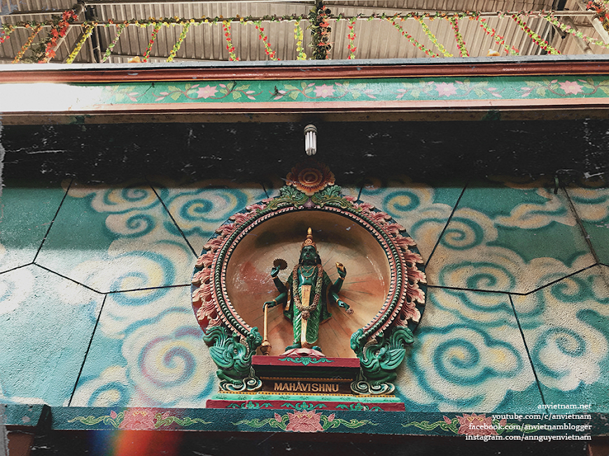 Thú vị đền thờ nữ thần Mariamman giữa lòng Sài Gòn