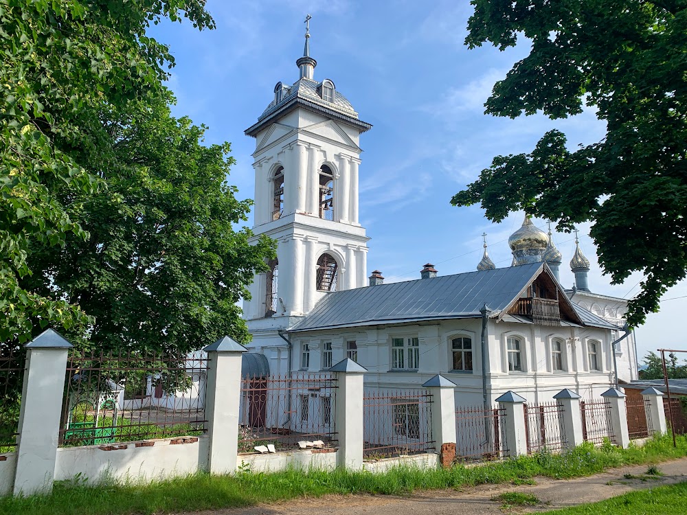 Несколько мест в пределах 100 км от Чебоксар.