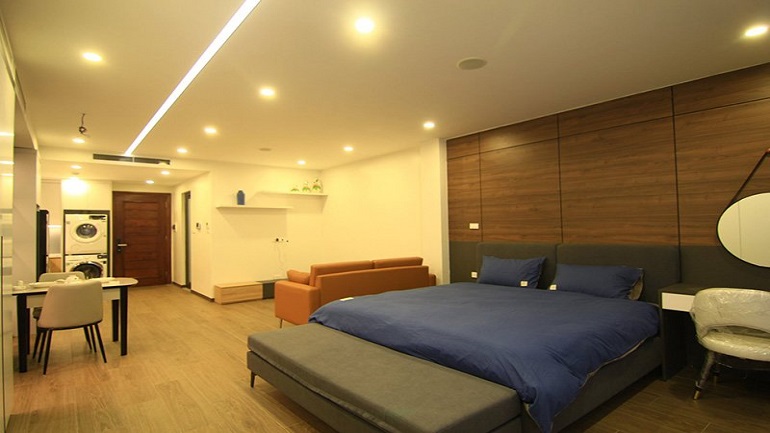 Modern elegant studio apartment with balcony in Dang Thai Mai street, Tay Ho district for rent