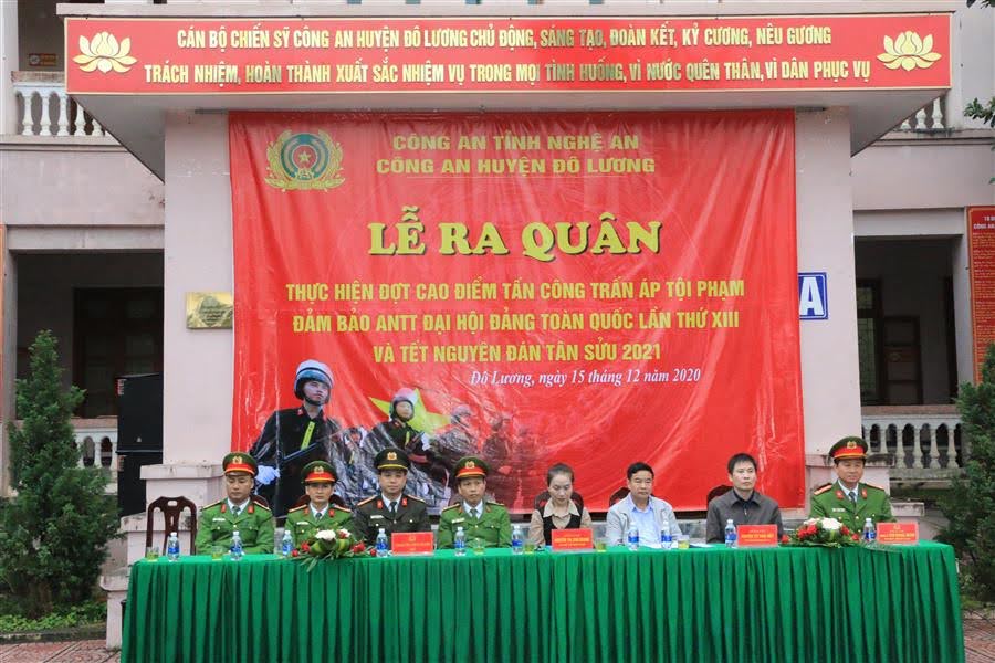 Toàn cảnh buổi lễ ra quân