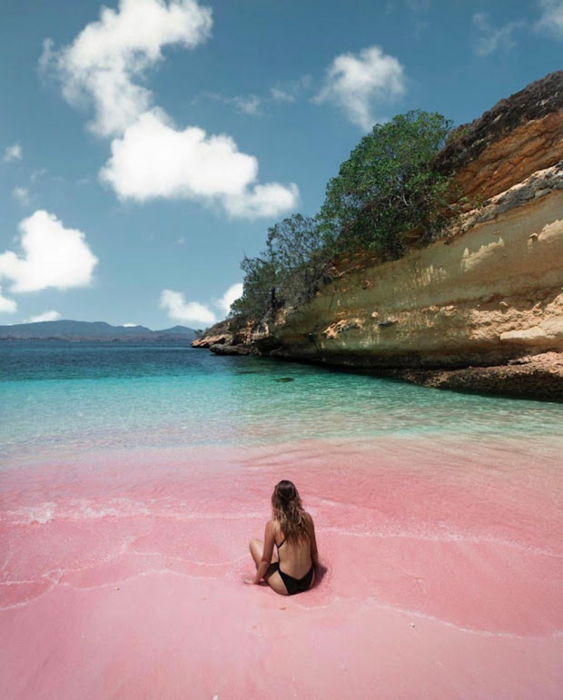 Pantai Serai, a praia rosa da Indonésia