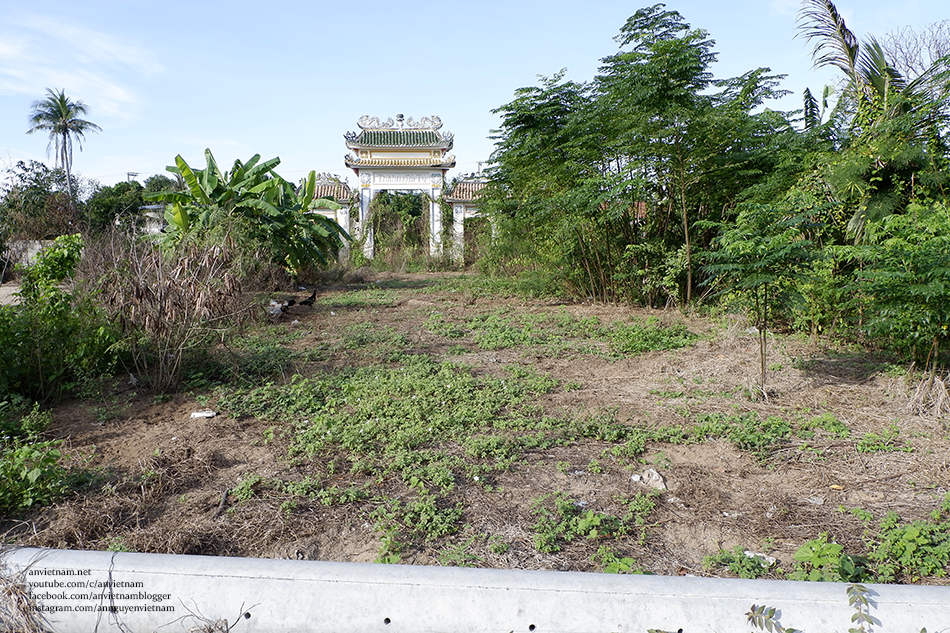 Du lịch tâm linh cù lao Giêng An Giang: độc đáo Thành Hoa Tự (chùa Đạo Nằm)