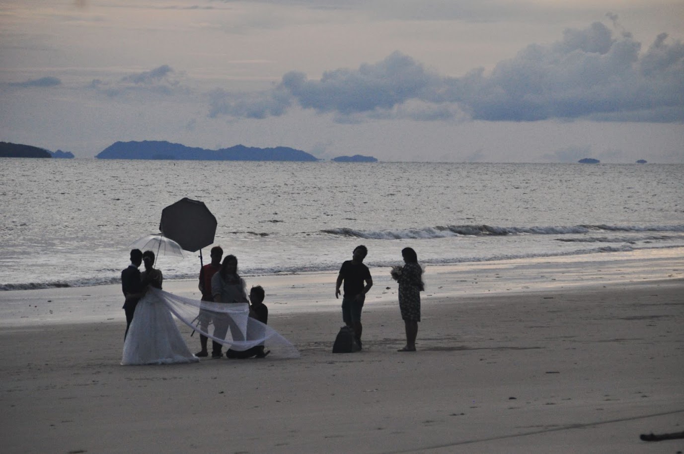 Hat Yao Beach
Thailand
Wedding photoshoot
Bride and groom